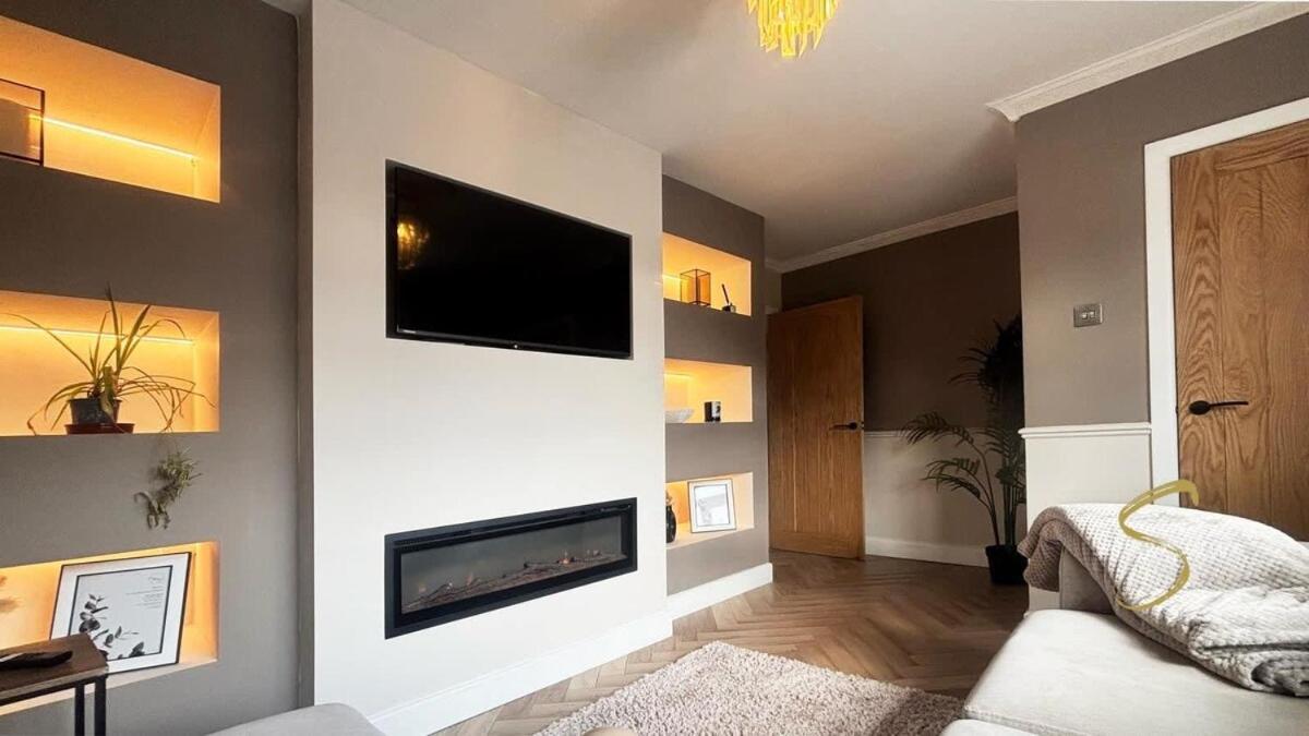 Stylish 2Bed - Manchester - Free Parking Hyde Buitenkant foto