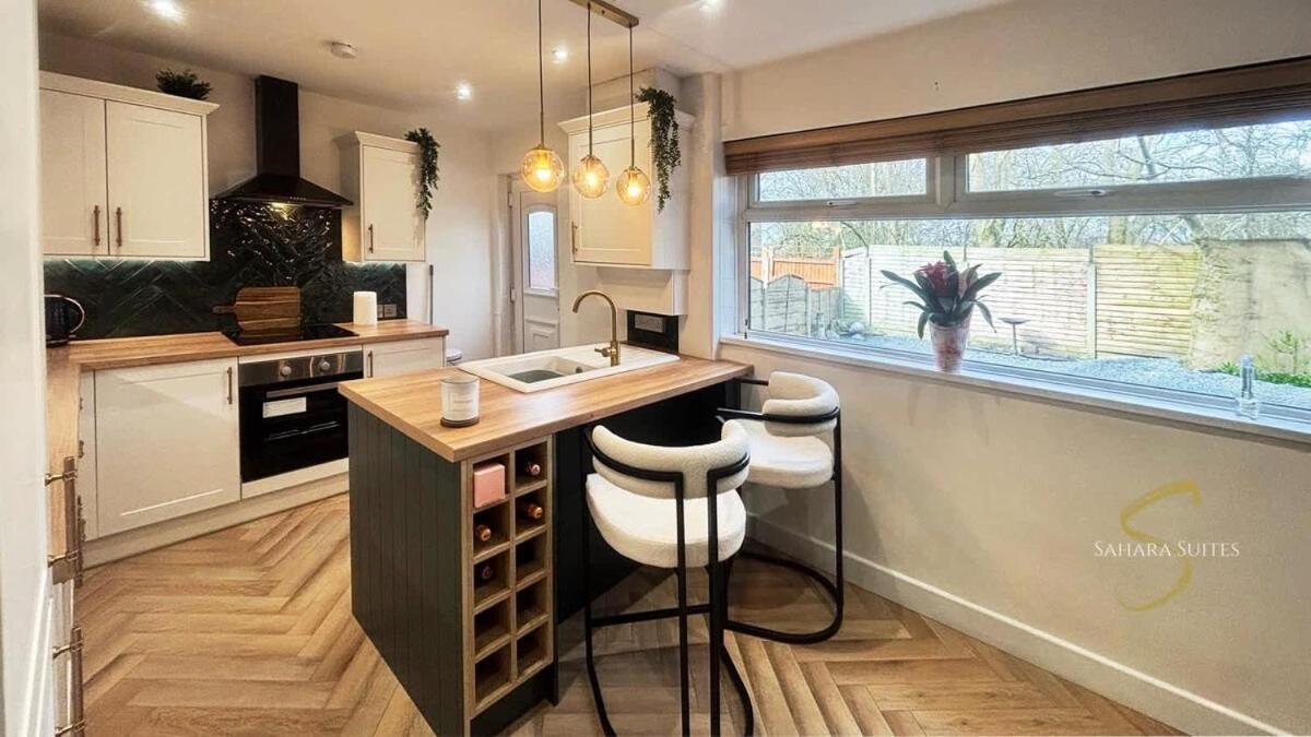 Stylish 2Bed - Manchester - Free Parking Hyde Buitenkant foto