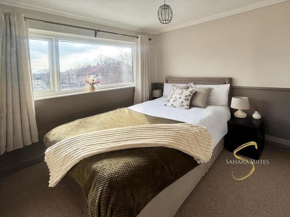 Stylish 2Bed - Manchester - Free Parking Hyde Buitenkant foto